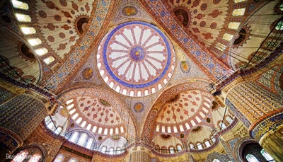 mái vòm trong nhà thờ hồi giáo sultan ahmet