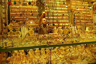 bày bán vàng trong chợ grand bazaar