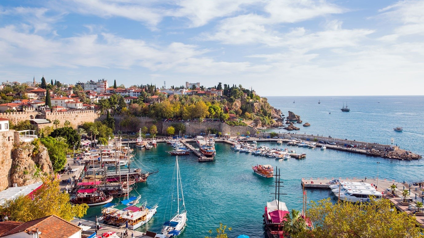 Antalya - Thành phố tuyệt đẹp nằm bên bờ Địa Trung Hải thơ mộng