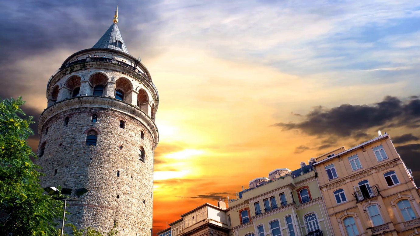 Choáng ngợp trước vẻ đẹp của những tòa tháp nổi tiếng nhất Istanbul